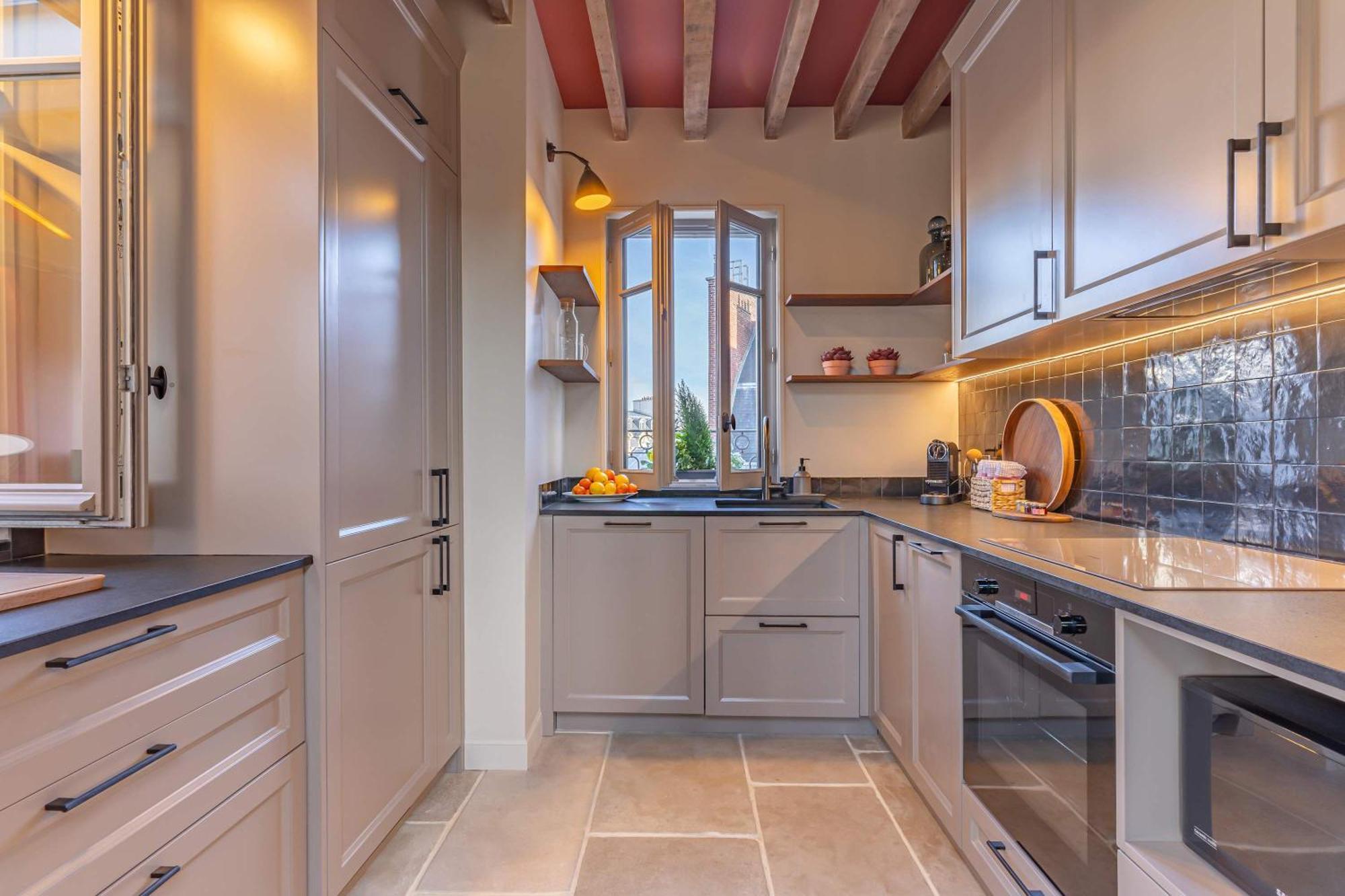 Lovely Penthouse With Terrasse Paris